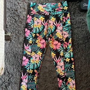 SR Floral Capri leggings